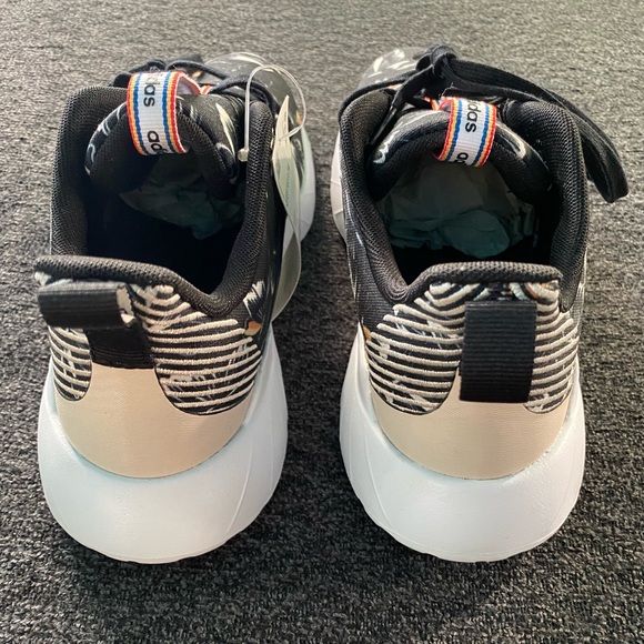 Women’s Black Adidas Sneakers Size 9. Lightweight Fashion Running Fitness Shoes. - Picture 7 of 16